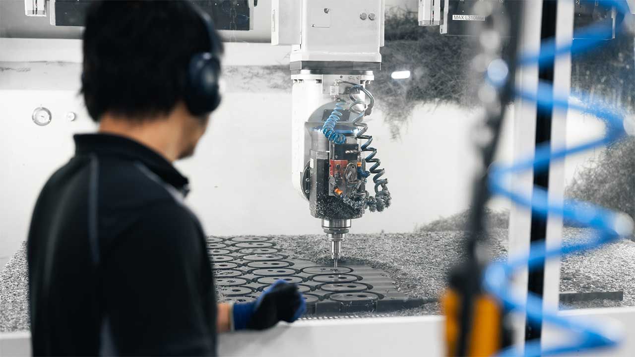 Din Totalpartner inom konstruktionsplast