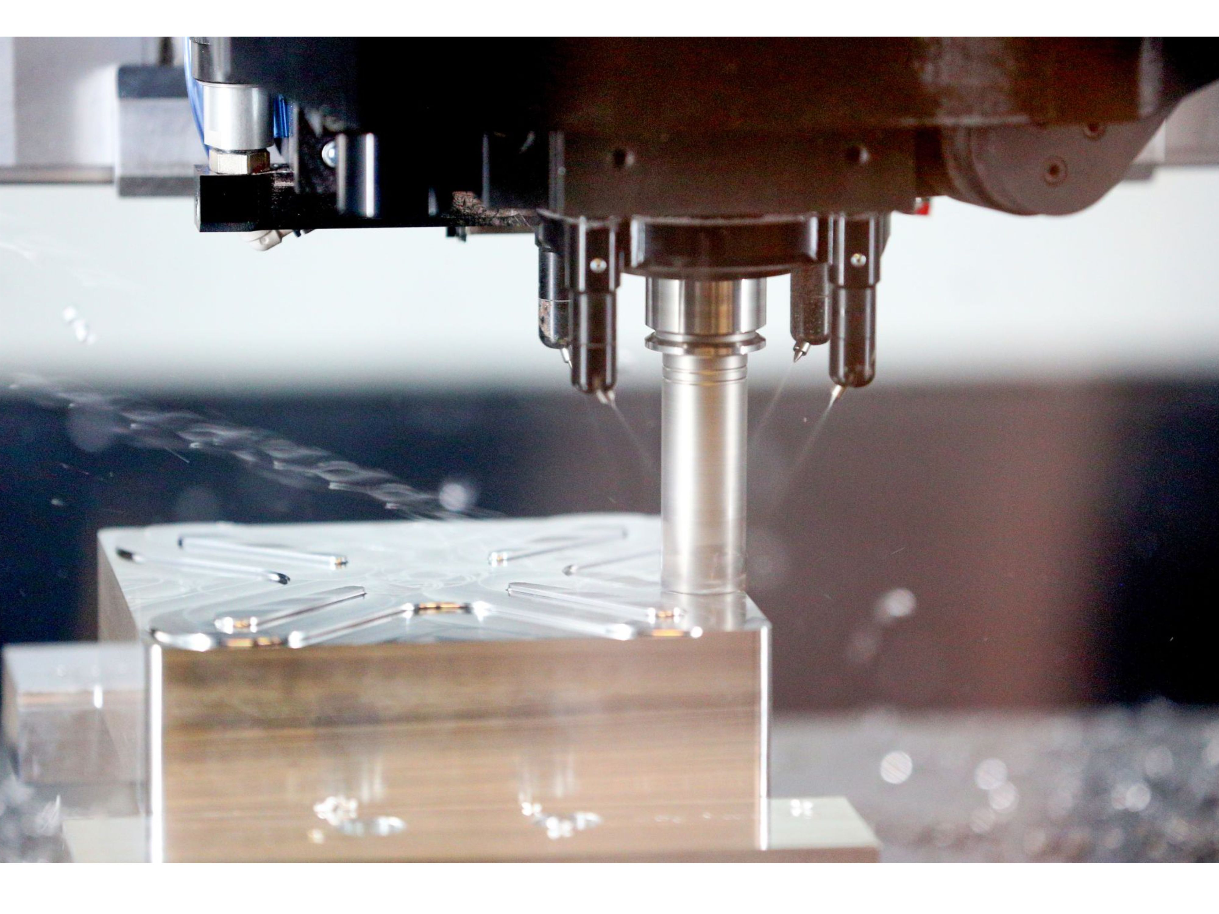 Välj en DATRON CNC maskin för innovativ och effektiv produktion