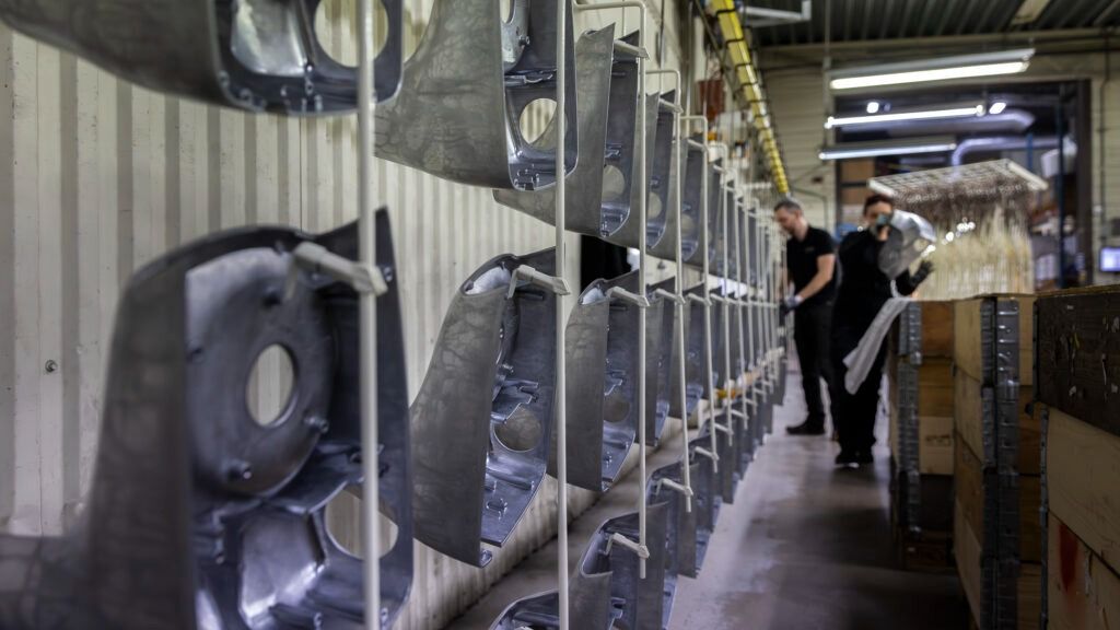 Modulära fixturer minskar spill och driftstopp i lackeringslinjen