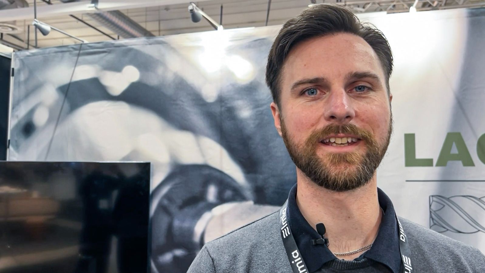 Richard Larsen, vd för familjeföretaget Lack-Ollé, ser lokal produktion som en styrka för både flexibilitet och motståndskraft.