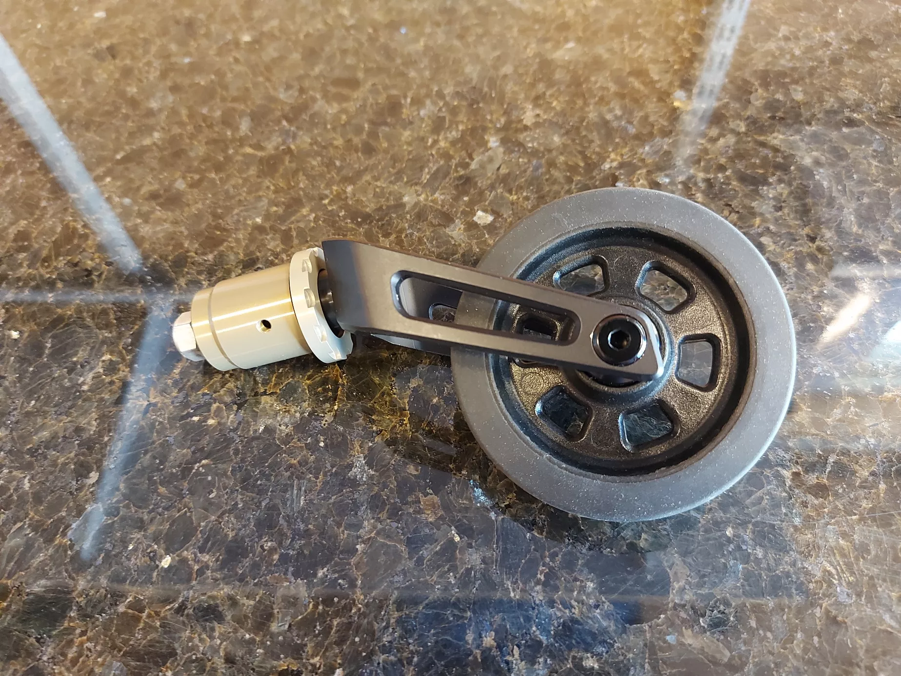 Din samarbetspartner inom kit-montering