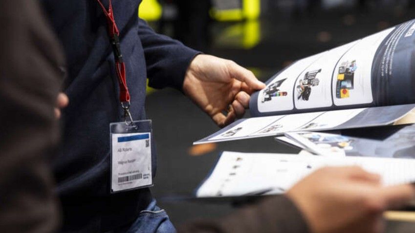 Industriföretag som utvecklar, tillverkar eller säljer maskiner behöver redan nu förbereda sig för den nya maskinförordningen som träder i kraft 2027.