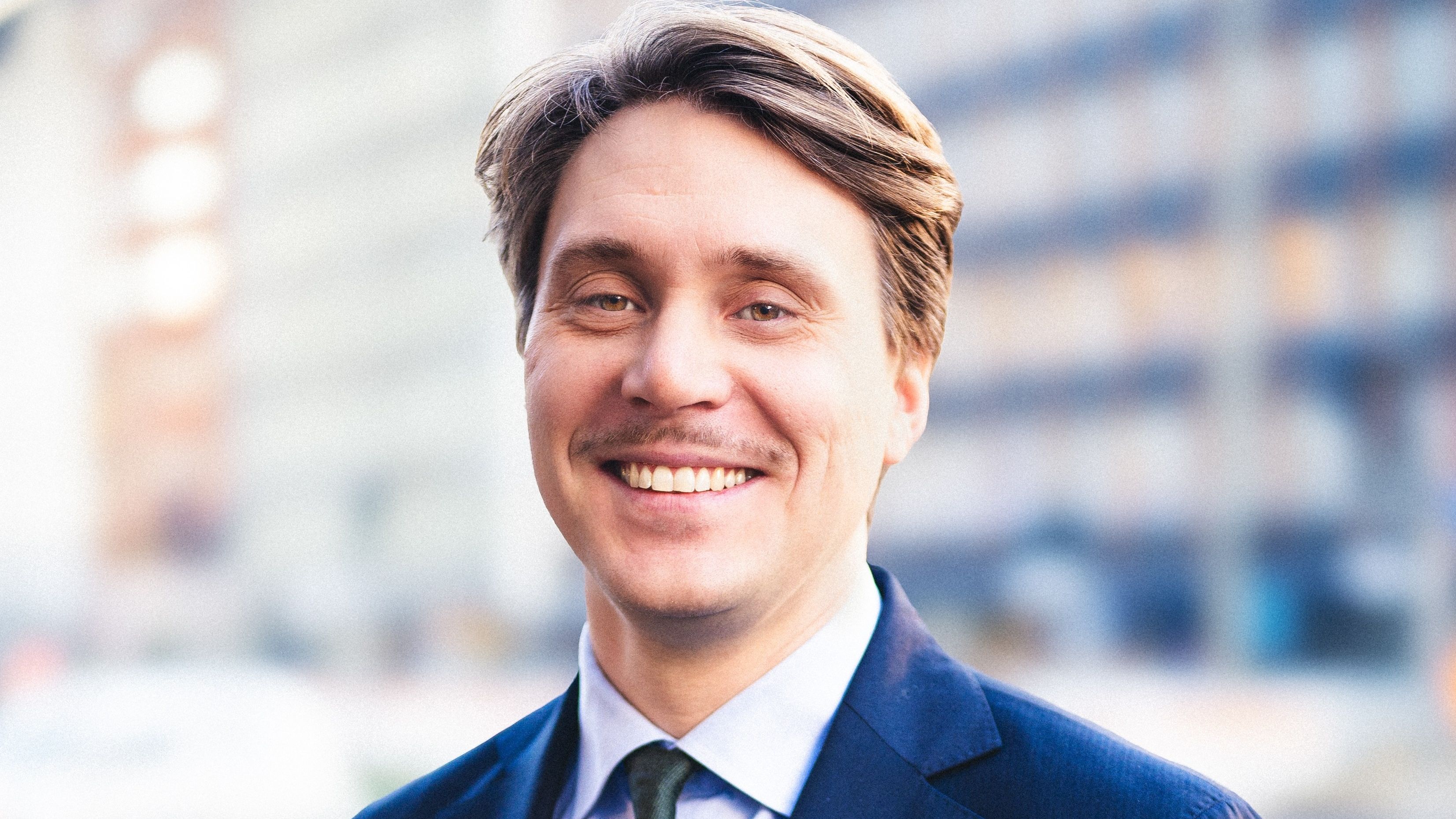 Viktor Eliasson, vd för Diadrom, medverkar i en paneldiskussion om ansvarsfull AI vid Capgeminis SHIFT 2026. Fokus ligger på säkerhet, kontroll och tillförlitlighet i verksamhetskritiska system inom bland annat fordons- och försvarsindustrin. Foto: Diadrom.