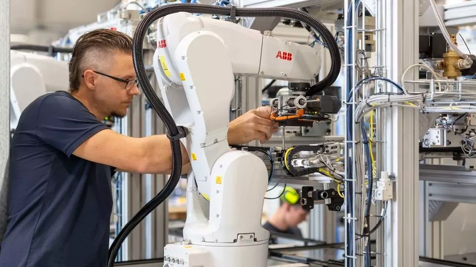 Svensk innovation prisas i Bryssel – PV Systems utses till Most Innovative Automation 2024