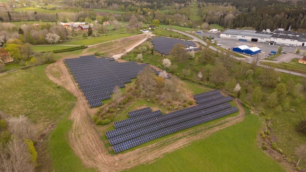 Hydro påbörjar lokal produktion av förnybar energi med batterilagringssystem vid sina aluminiumanläggningar i Sverige